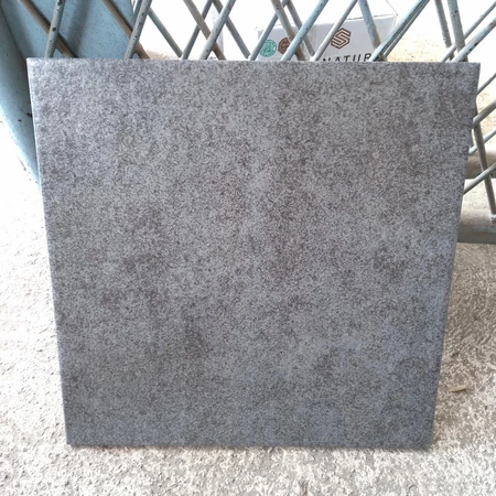 Keramik lantai 40x40 Matt